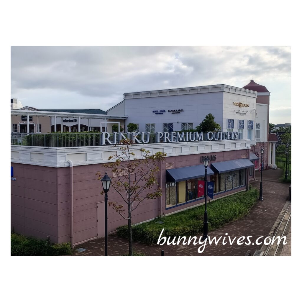 (BunnyMoon) Osaka, Japan | Rinku Premium Outlet – 8 Sept 2023